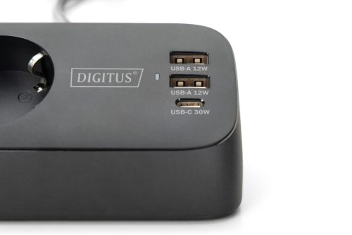 Digitus Hálózati Elosztó Kapcsolóval 3DIN 1,5m Black