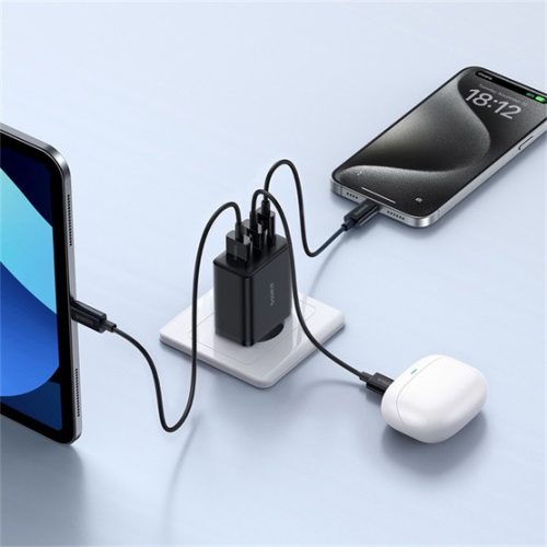 Baseus Cube hálózati gyorstöltő 30W, USB Type-C + 2×USB Type-A, fekete