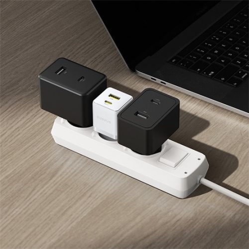 Baseus Palm hálózati gyorstöltő 30W, USB Type-C + USB Type-A, fehér