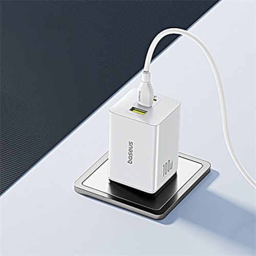 Baseus EnerFill FE11 hálózati gyorstöltő 100W, 2×USB Type-C + 1×USB Type-A, fehér